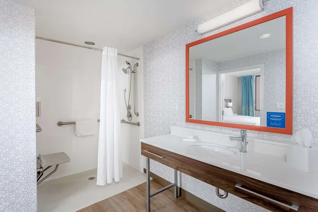 استوديو بسرير كينج بشرفة لذوي الإعاقة، Hampton Inn Suites Orange Beach Gulf Front 5/5