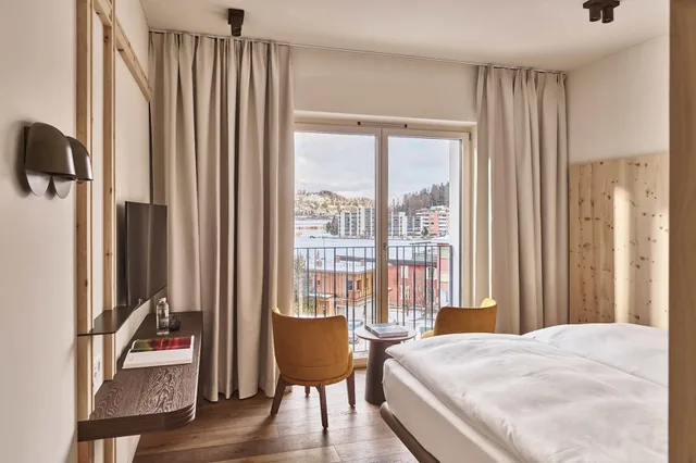 غرفة عصرية بسرير مزدوج، Laudinella Hotel 1/8