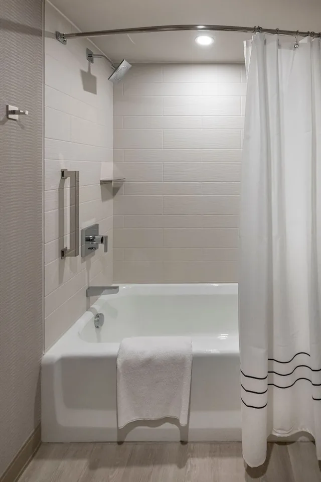 غرفة بسريرين كوين، Wichita Marriott 7/7