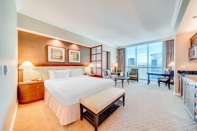 جناح إليت سيغنتشر بسريرين كينج بشرفة بغرفتي نوم مع أريكة بحوض جاكوزي، Jet Luxury Elite at The Signature 3/10