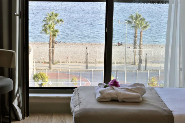 Mediterranean, Suite, Queen Bed, Panoramic Terrace، REO Hotel & Spa 4/10