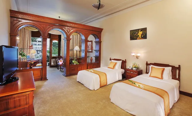 Suite, Opera Wing, Continental Saigon 1/1