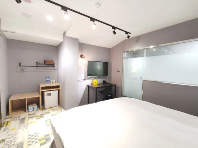 Economy, Queen Bed, No Window، Wow Happy Hotel 5/7
