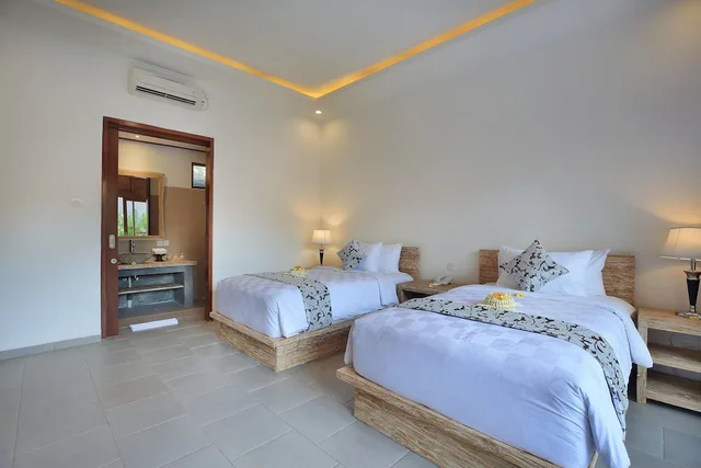 3 Bedrooms, Deluxe, Villa, 1 Single and 2 Queen Beds, Pool View، Batu Agung Villas 2/8