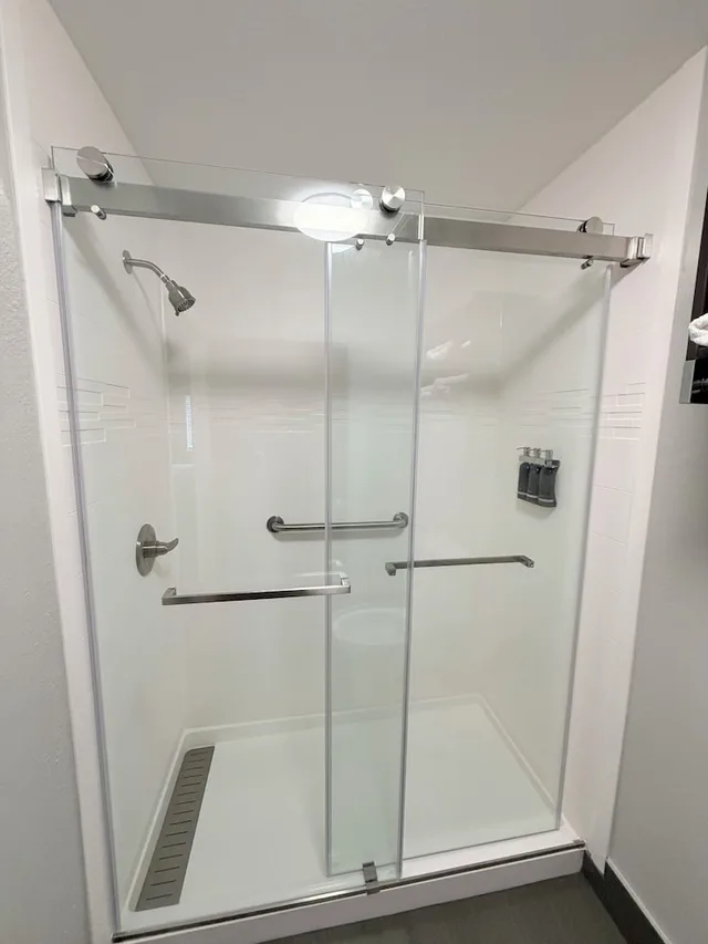 جناح جونيور بسرير كينج، GuestHouse Lexington 7/7
