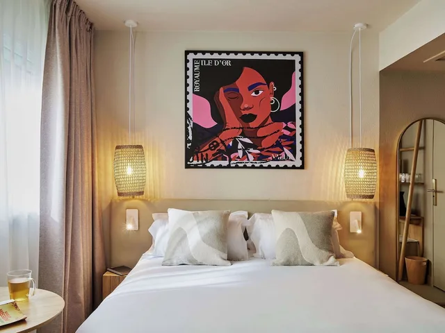 غرفة كلاسيكية بسرير مزدوج بإطلالة على المدينة، Mercure St Raphael Centre Plage 2/10