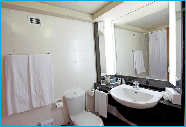 Standard, Double or Twin Bed, Inland View، Poseidonia Beach Hotel Limassol 3/3