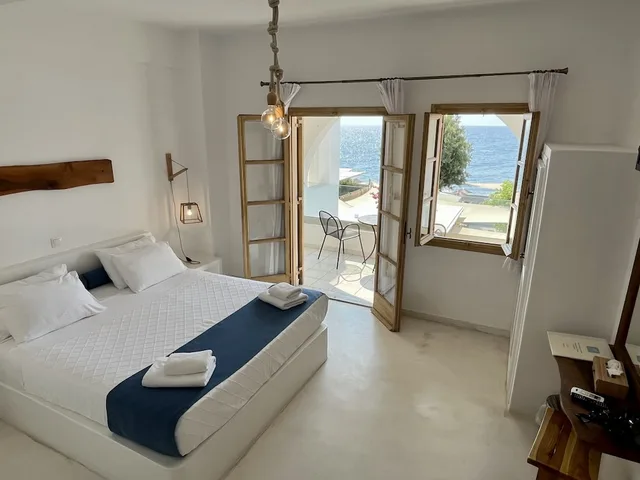 استوديو بسرير كوين وسرير فردي بإطلالة على البحر، Santorini Crystal Blue 2/3