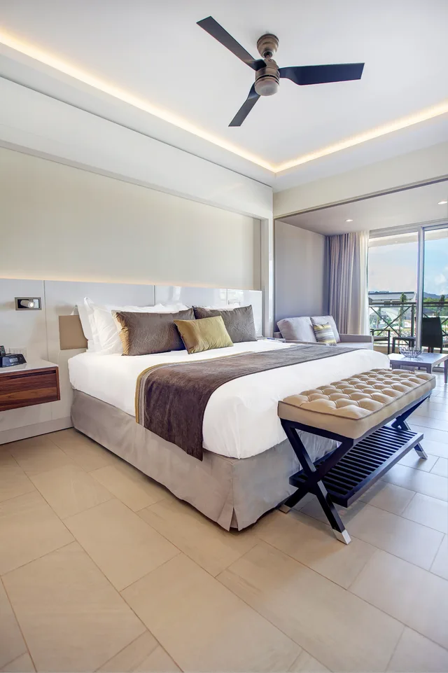 غرفة رئاسية فاخرة بإطلالة على البحر بغرفة نوم واحدة، Royalton Saint Lucia An Autograph Collection All Inclusive Resort 1/3