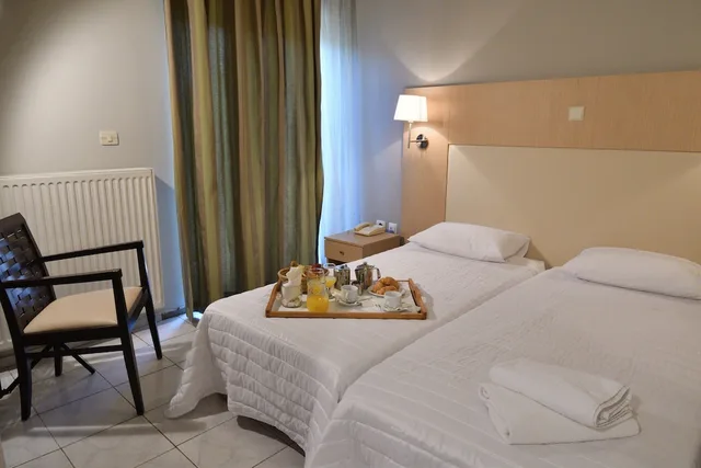 غرفة قياسية بسريرين منفصلين، Four Seasons Skg Thessaloniki 2/10