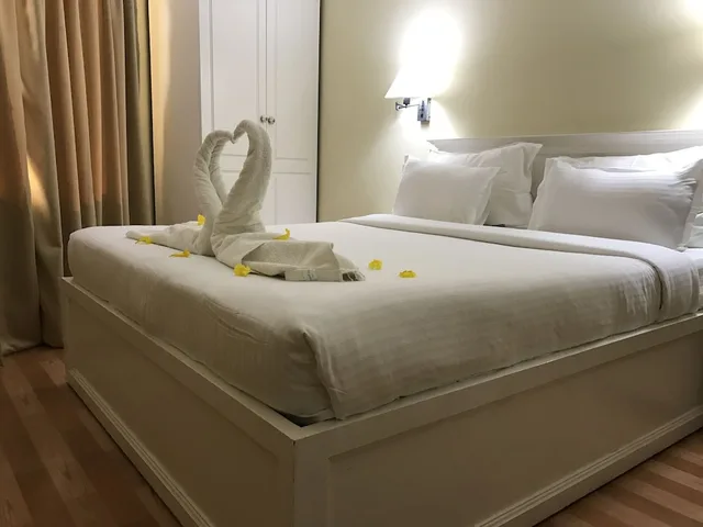 Economy, Single, Double Bed, Daffodils Spice Court 3/4