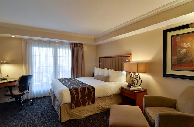 Suite, Villa, King Bed, Sofa, Accessible، Eden Resort And Suites, BW Premier Collection 2/6