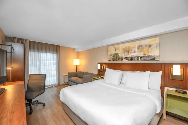 غرفة بسرير كينج، Comfort Inn Sault Ste Marie ON 2/10