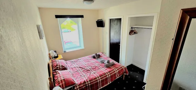 غرفة قياسية بسرير مزدوج، Strathcarron Hotel 3/6