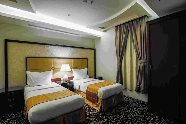 Two-Bedroom Apartment، رست نايت للشقق الفندقية - الحمرا(Rest Night Serviced Apartments - AlHamra) 1/8