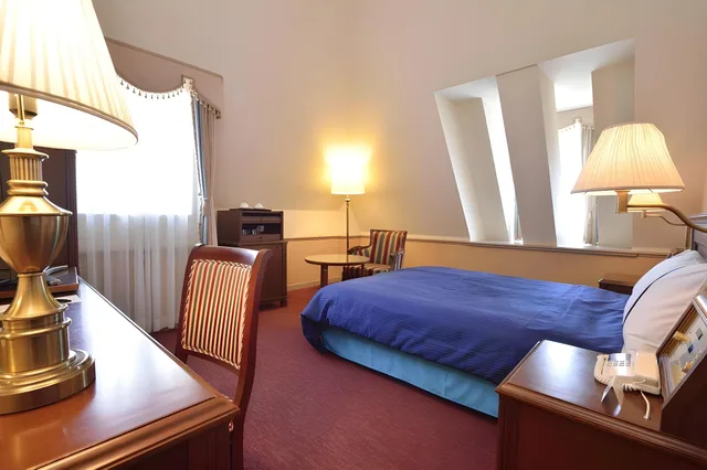 Loft, Semi Double Bed, Hotel Den Haag 2/4