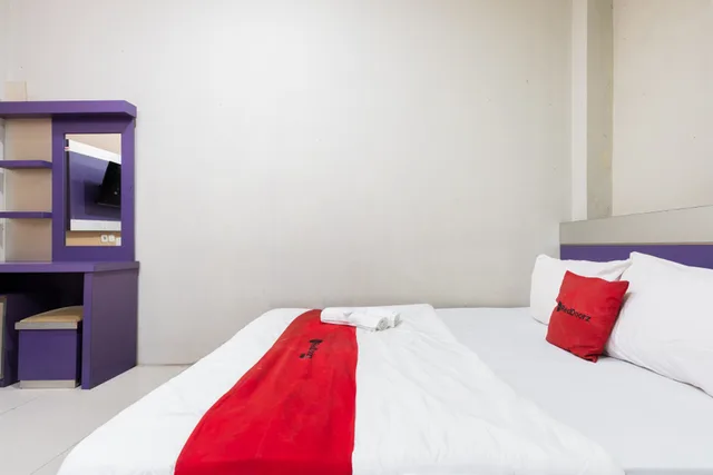 Reddoorz, Deluxe، Reddoorz Plus Near Stasiun Bekasi 3/3
