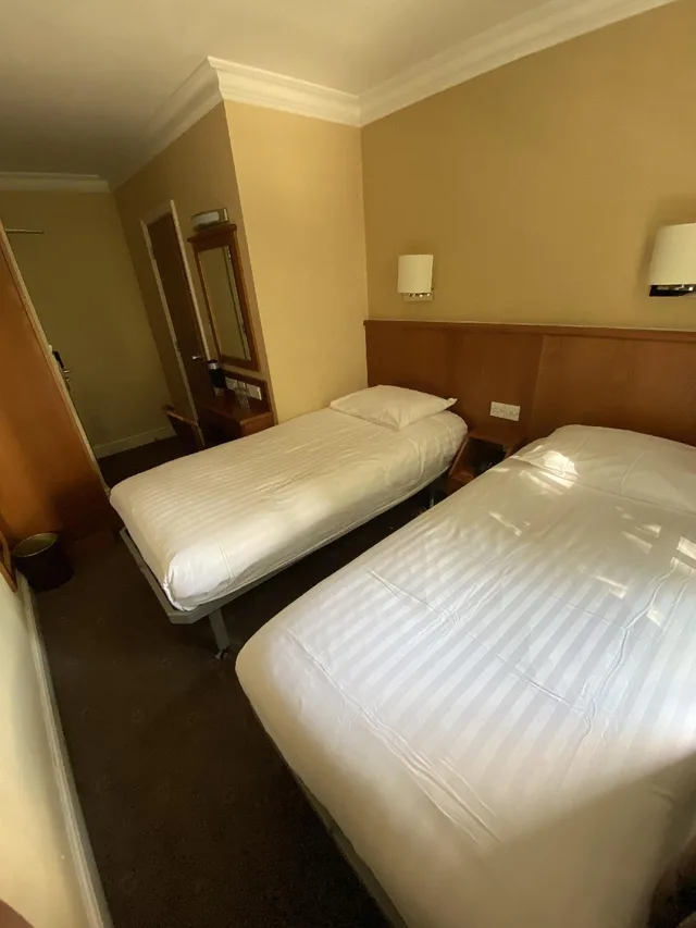 غرفة بسريرين منفصلين، Orchard Hotel 2/2