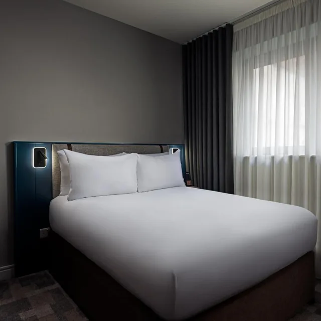 Cosy Double، The George Limerick Hotel 1/2