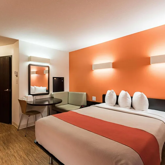 غرفة ديلوكس بسرير كينج، Motel6 Moosomin, SK 1/10