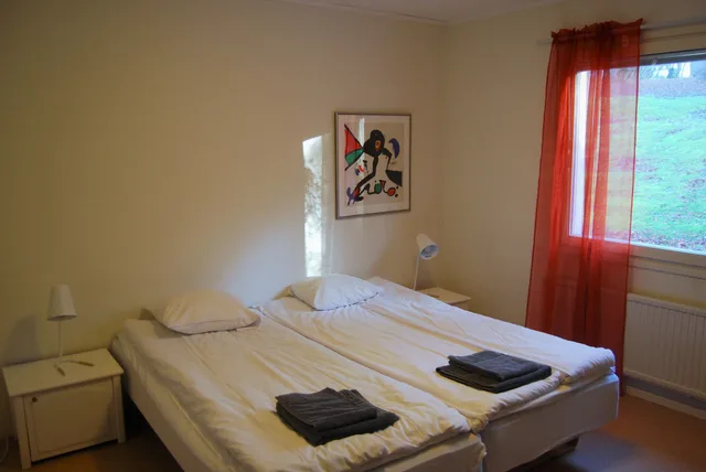 غرفة ثلاثية بسريرين منفصلين مع أريكة، Hellidens Slott Och Vandrarhem 1/2