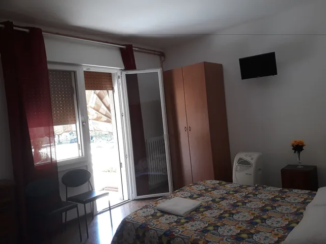 غرفة قياسية ثلاثية بسرير مزدوج وسرير فردي بإطلالة على المتنزه بحمام مشترك، Venice Best Vacation 7/8
