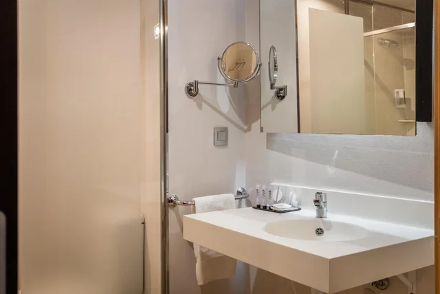 غرفة بسرير مزدوج أو سريرين منفصلين، Madanis Hotel 6/10