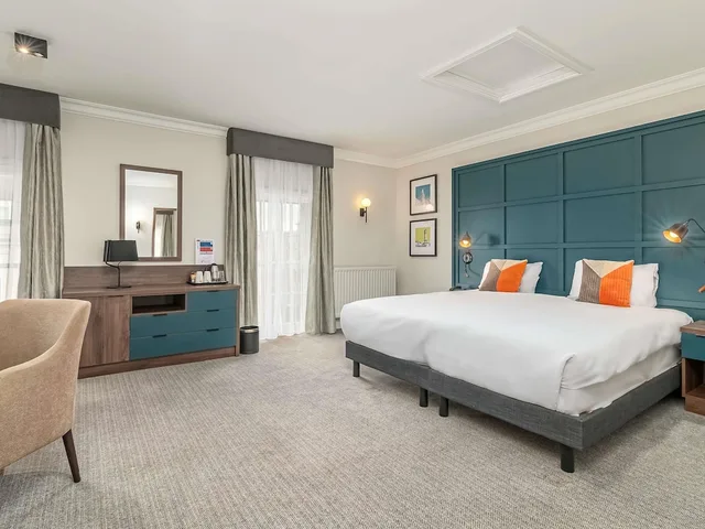 غرفة بريفيليج بسرير كينج، Mercure Salisbury White Hart Hotel 5/10
