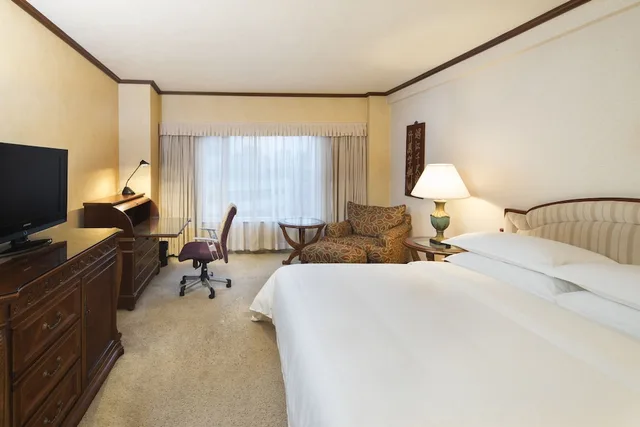 Deluxe, Queen Bed, Hotel Shanghai Hongqiao - Handwritten Collection 1/5