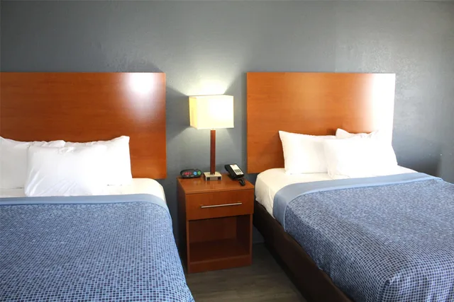 غرفة بسريرين كوين للمدخنين، Econo Lodge Franklin South KY 9/10