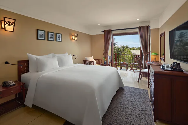 Super, Deluxe, Balcony, Classic Wing، La Siesta Resort Spa Hoi An 2/2