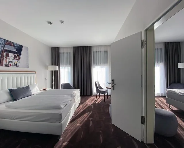 جناح جونيور بسرير مزدوج مع أريكة، Hotel Moa Berlin 5/10