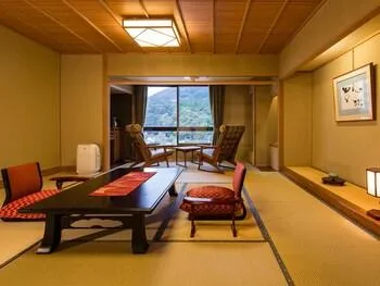 غرفة يابانية بستة أسرّة بأرضية تاتامي، Yumoto Konpira Onsen Hananoyu 1/1