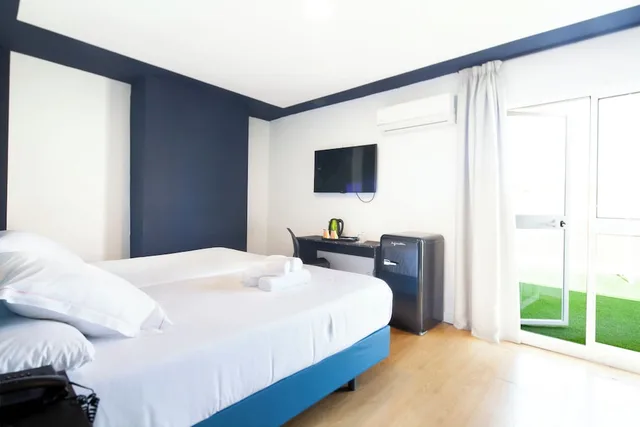 غرفة سوبيريور بسريرين منفصلين، Hotel Sireno Torremolinos Adults Only 1/2