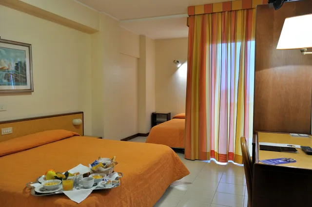 غرفة كومفورت ثلاثية بثلاثة أسرّة بشرفة، Pineta Palace Roma 6/10