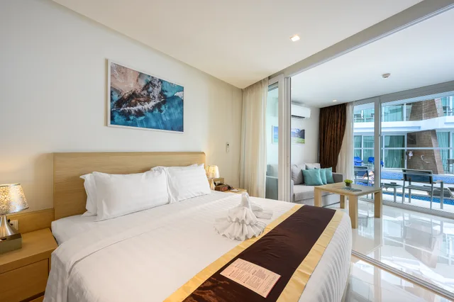 Suite, Pool View, The Beachfront Hotel Phuket 1/2