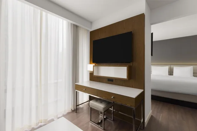 Suite, King Bed, Sofa, Kitchenette, Accessible, Best Western Premier Empire State Hotel 3/3