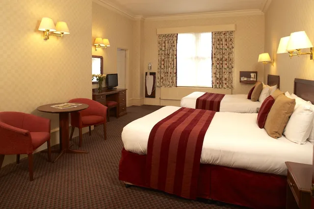 غرفة تنفيذية بسريرين منفصلين، Midland Hotel Bradford 2/5