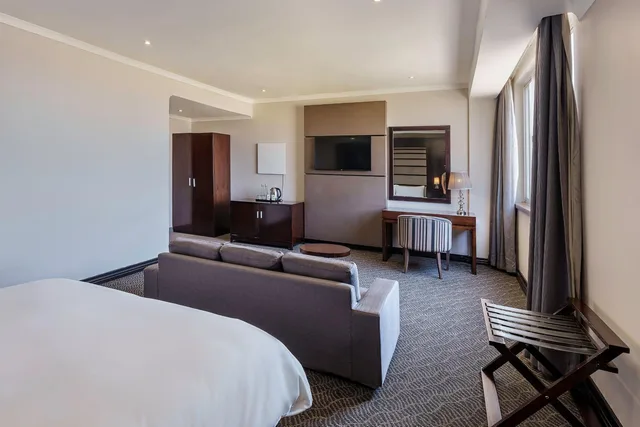 غرفة كبيرة بسرير كينج، Protea Hotel Lusaka Tower 3/5