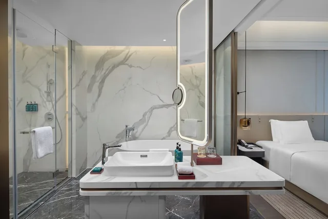 غرفة قياسية بسرير كينج بإطلالة على النهر، Crowne Plaza Kunshan East by IHG 3/3
