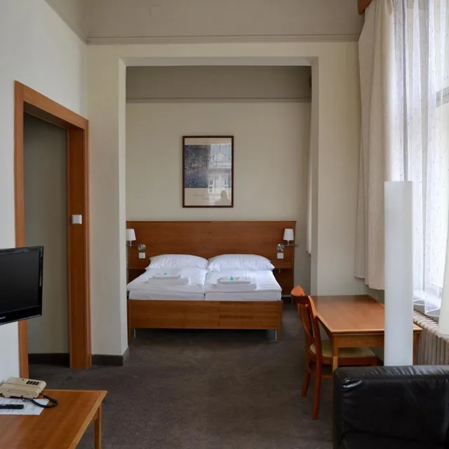 جناح جونيور بسرير كينج، Hotel Praha Liberec 4/10