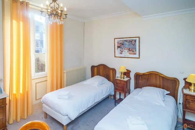 غرفة سوبيريور بسريرين منفصلين، Hotel Continental 3/10