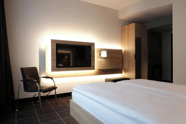 Standard, Queen Bed, FOUR POINTS FLEX by Sheraton Ratingen Dusseldorf Airport 6/10