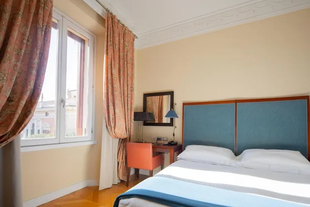 Omnia, Superior, Double Bed, Rose Garden Palace 2/3