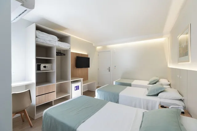 غرفة تنفيذية بسريرين منفصلين مع سرير سحّاب إضافي، Miramar Hotel 4/7