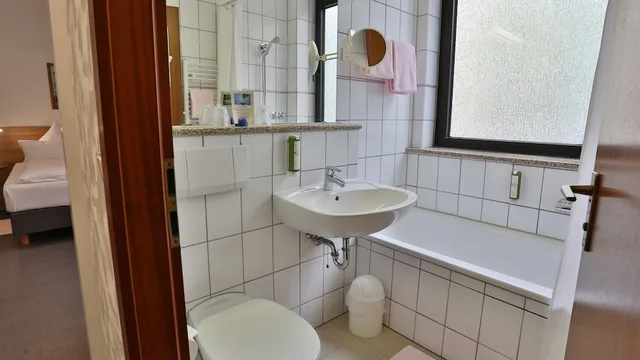 غرفة بسريرين منفصلين، Hotel Am Bismarck 1/2