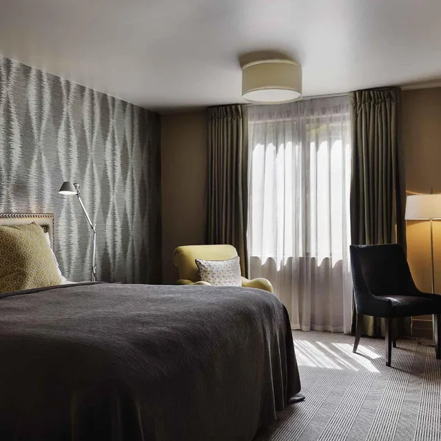 St Moritz, King Bed، Hotel St Moritz Queenstown - MGallery 3/8