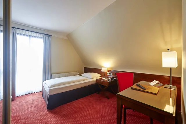 Standard, Single, TOP Hotel Duerer 2/3