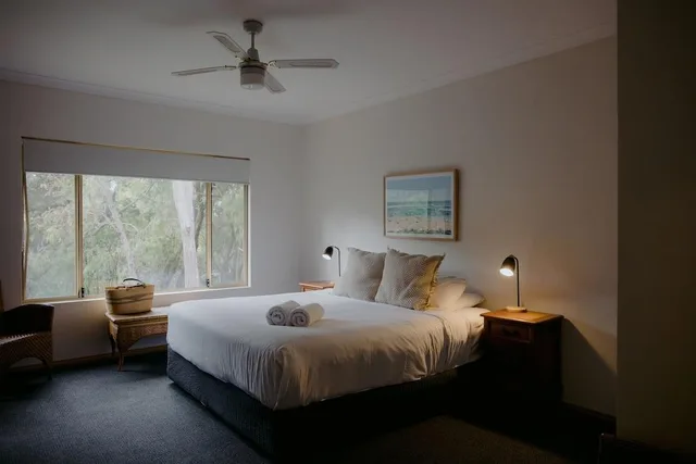 3 Bedrooms, Duplex, Chalet، Yallingup Forest Resort 1/1