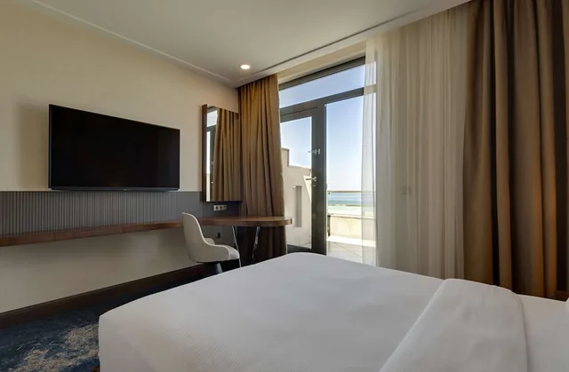 غرفة ركنية بسرير مزدوج بإطلالة على البحيرة، Doubletree By Hilton Hotel Van 2/10